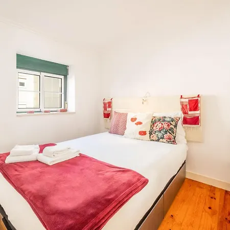 Guestready - Machado Castro Near Santos-o-novo Appartement *